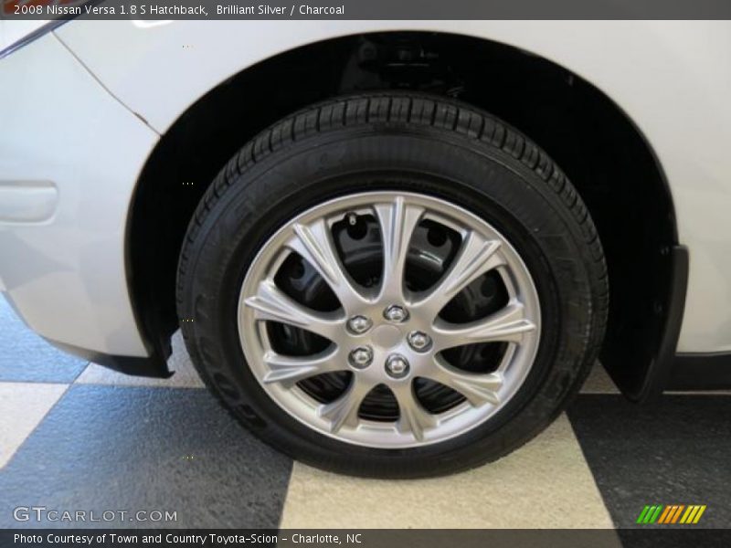 Brilliant Silver / Charcoal 2008 Nissan Versa 1.8 S Hatchback