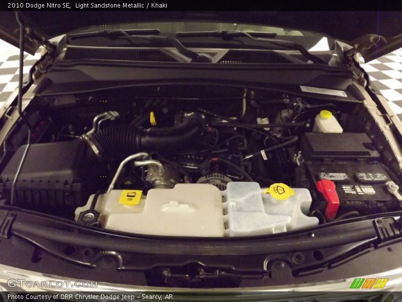 Light Sandstone Metallic / Khaki 2010 Dodge Nitro SE