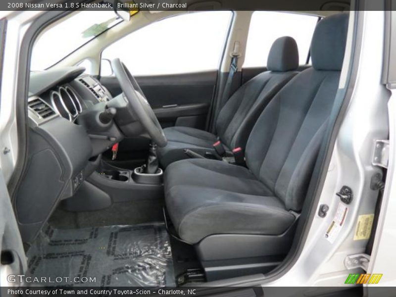  2008 Versa 1.8 S Hatchback Charcoal Interior