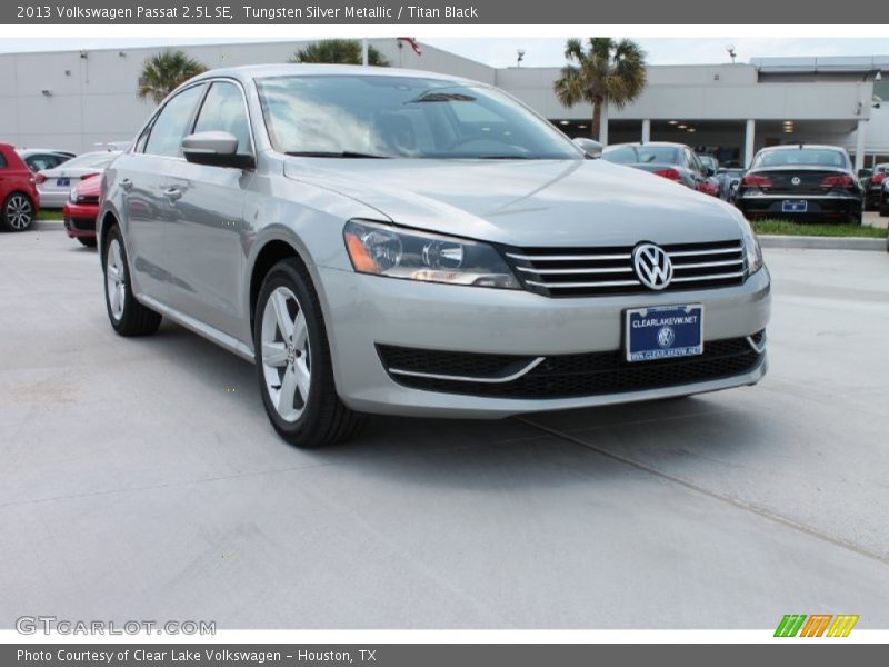 Tungsten Silver Metallic / Titan Black 2013 Volkswagen Passat 2.5L SE