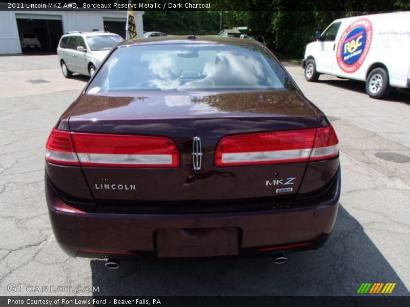Bordeaux Reserve Metallic / Dark Charcoal 2011 Lincoln MKZ AWD