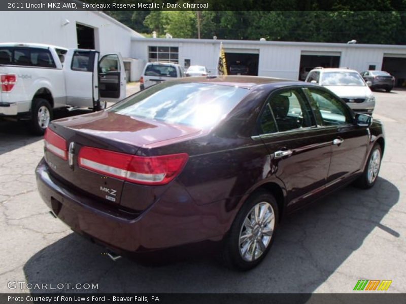 Bordeaux Reserve Metallic / Dark Charcoal 2011 Lincoln MKZ AWD