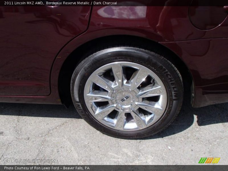 Bordeaux Reserve Metallic / Dark Charcoal 2011 Lincoln MKZ AWD