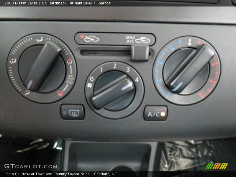 Controls of 2008 Versa 1.8 S Hatchback