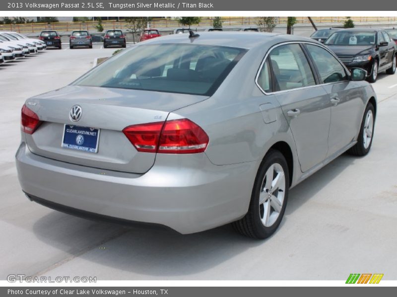 Tungsten Silver Metallic / Titan Black 2013 Volkswagen Passat 2.5L SE