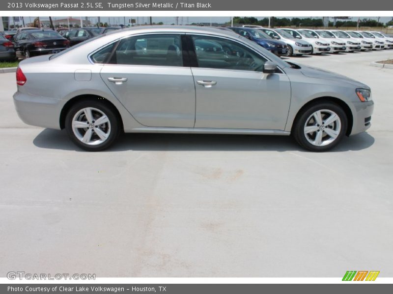 Tungsten Silver Metallic / Titan Black 2013 Volkswagen Passat 2.5L SE