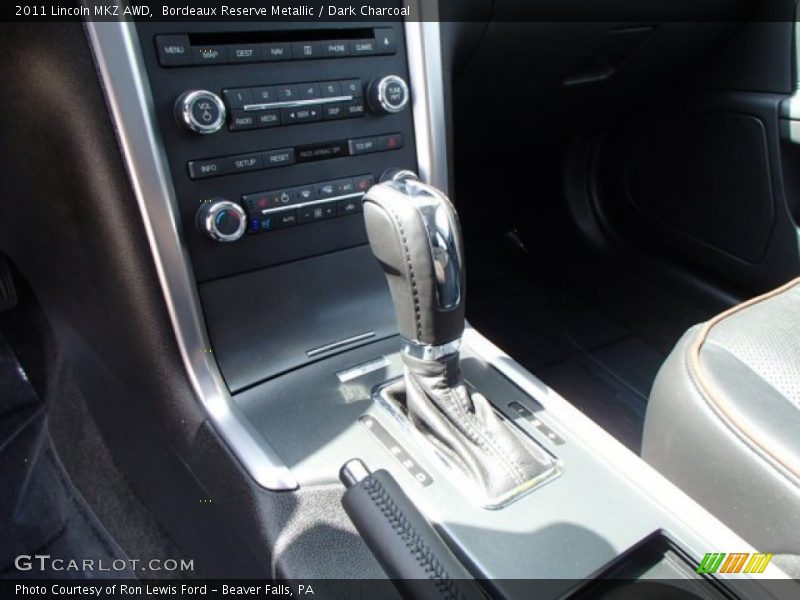 Bordeaux Reserve Metallic / Dark Charcoal 2011 Lincoln MKZ AWD