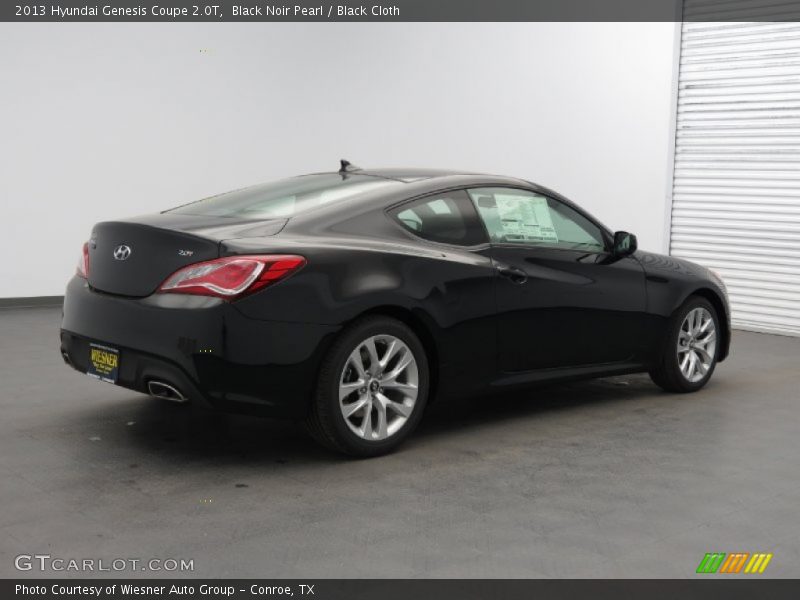Black Noir Pearl / Black Cloth 2013 Hyundai Genesis Coupe 2.0T