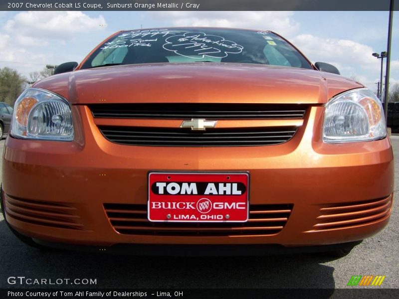 Sunburst Orange Metallic / Gray 2007 Chevrolet Cobalt LS Coupe