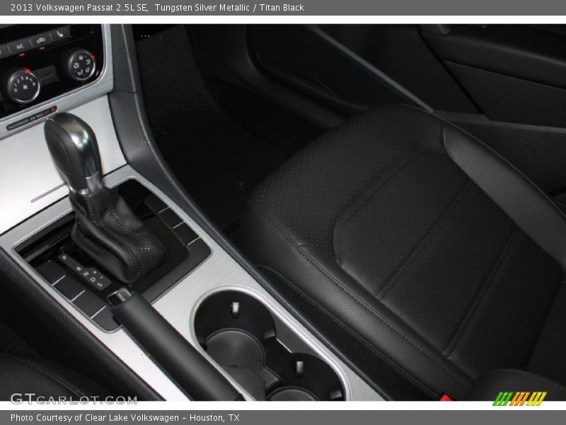 Tungsten Silver Metallic / Titan Black 2013 Volkswagen Passat 2.5L SE