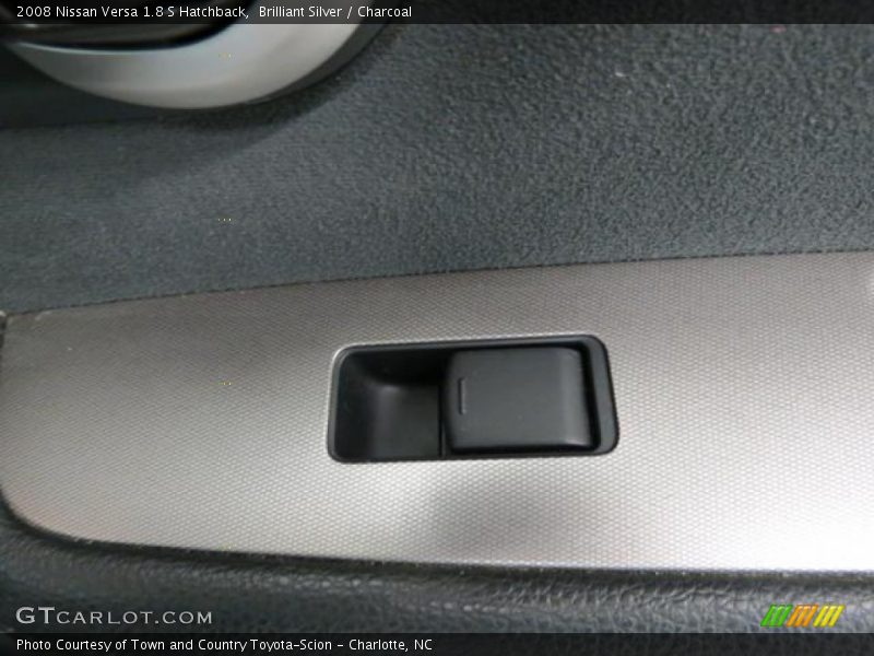 Brilliant Silver / Charcoal 2008 Nissan Versa 1.8 S Hatchback