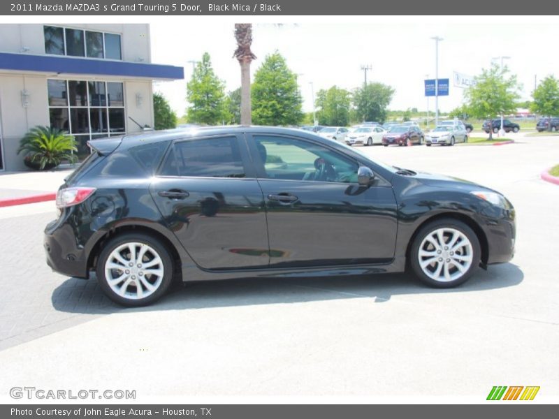 Black Mica / Black 2011 Mazda MAZDA3 s Grand Touring 5 Door