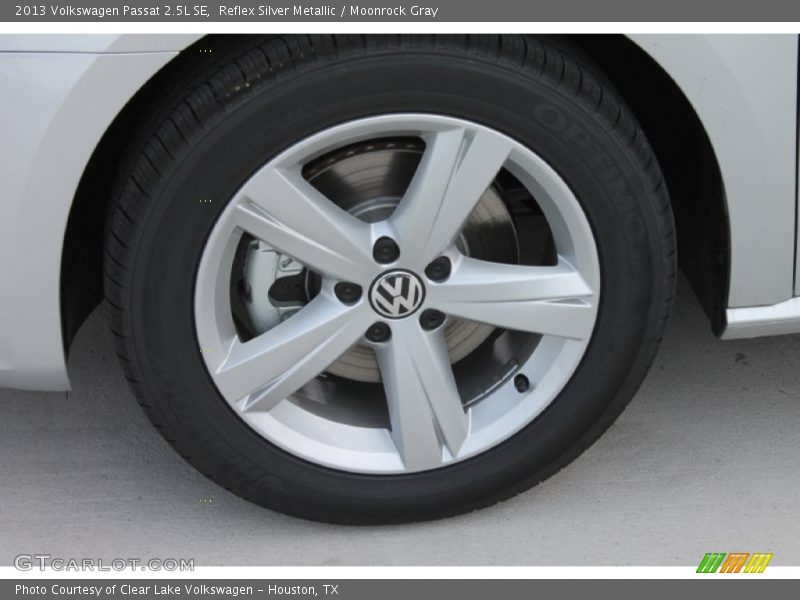 Reflex Silver Metallic / Moonrock Gray 2013 Volkswagen Passat 2.5L SE