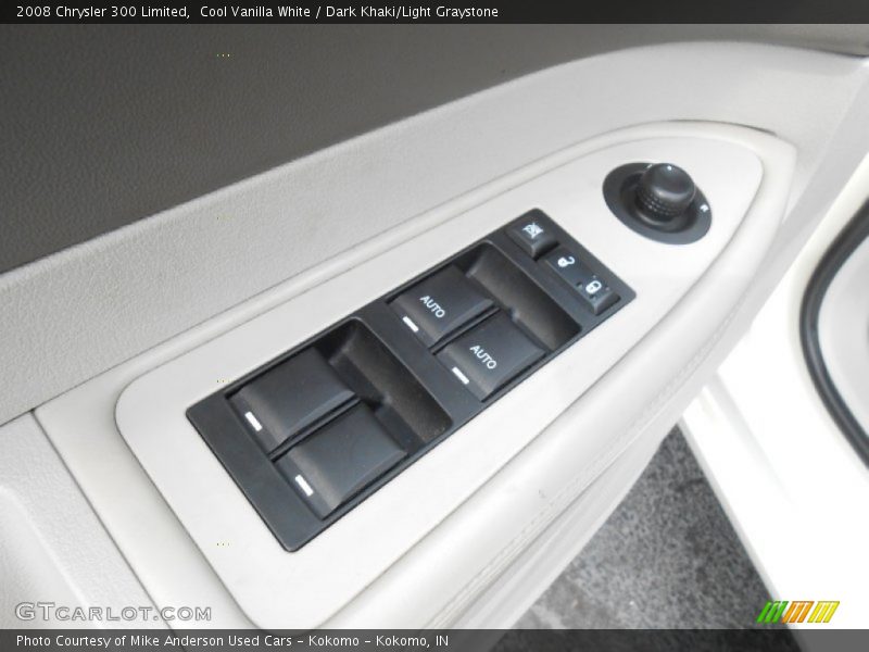 Cool Vanilla White / Dark Khaki/Light Graystone 2008 Chrysler 300 Limited