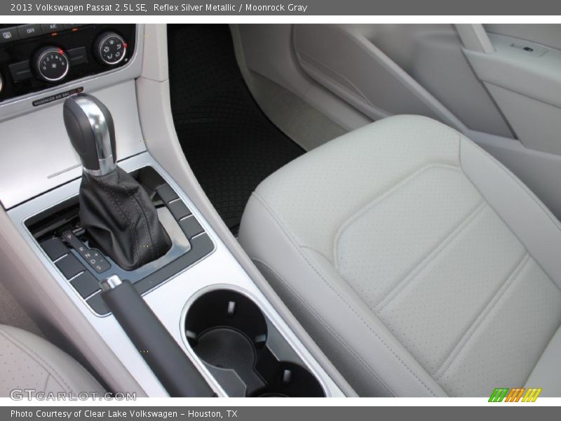 Reflex Silver Metallic / Moonrock Gray 2013 Volkswagen Passat 2.5L SE