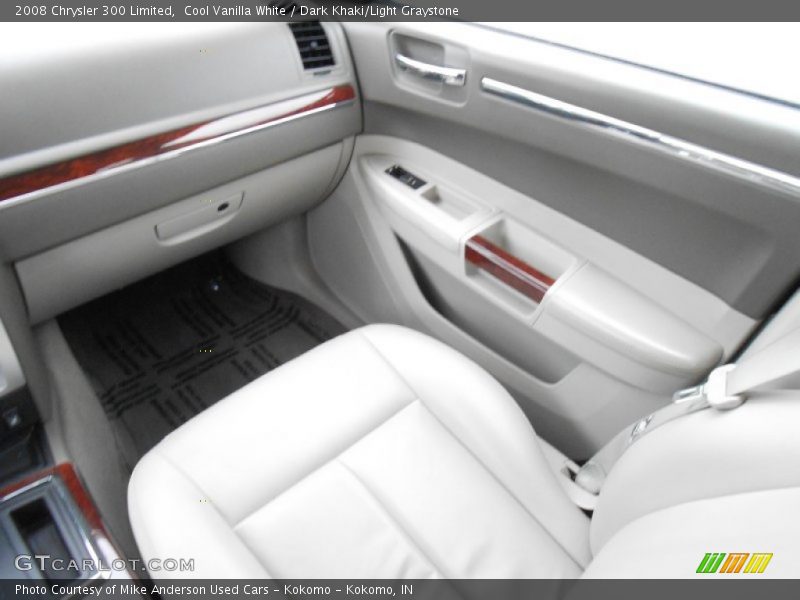 Cool Vanilla White / Dark Khaki/Light Graystone 2008 Chrysler 300 Limited