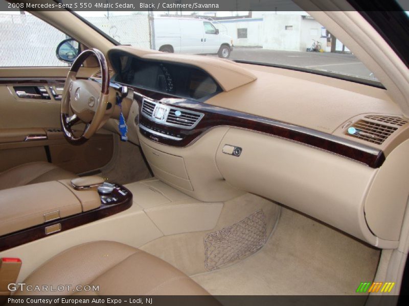 Dashboard of 2008 S 550 4Matic Sedan