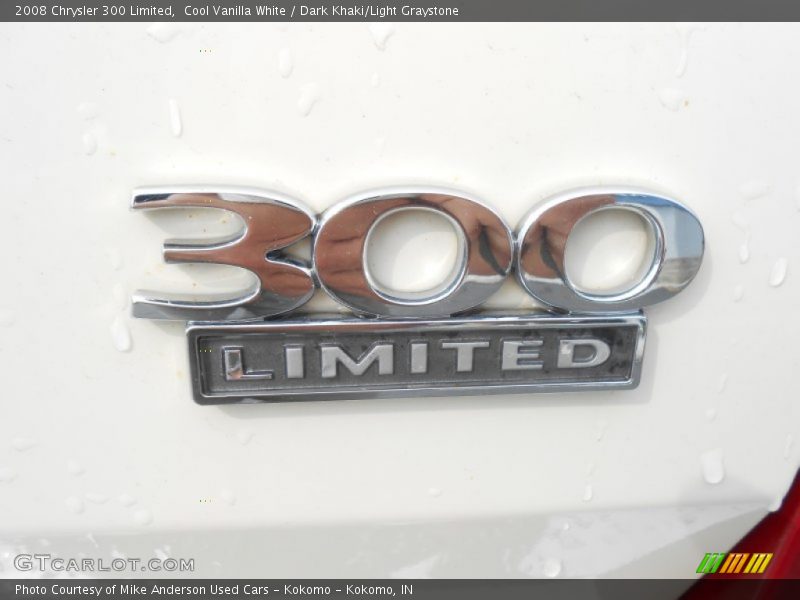Cool Vanilla White / Dark Khaki/Light Graystone 2008 Chrysler 300 Limited