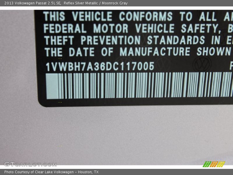 Reflex Silver Metallic / Moonrock Gray 2013 Volkswagen Passat 2.5L SE