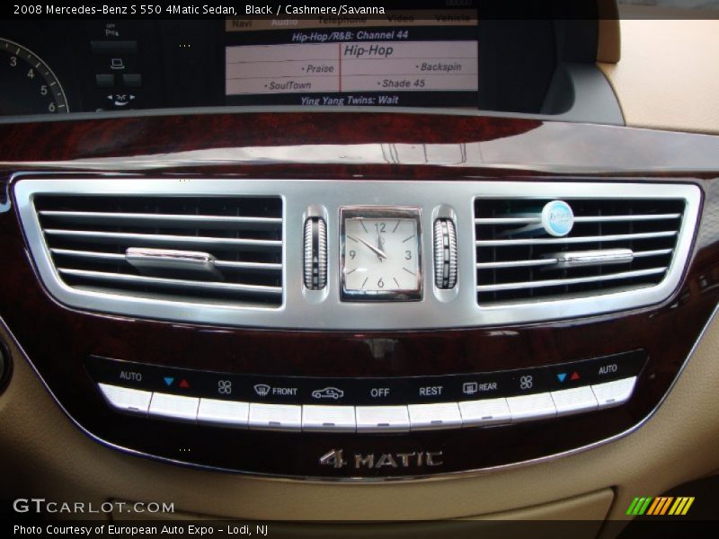 Controls of 2008 S 550 4Matic Sedan