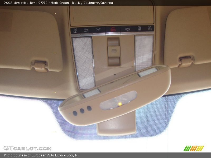Controls of 2008 S 550 4Matic Sedan