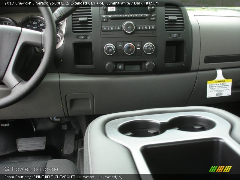 Summit White / Dark Titanium 2013 Chevrolet Silverado 2500HD LS Extended Cab 4x4