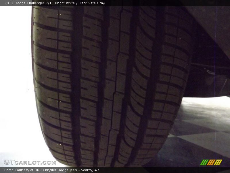 Bright White / Dark Slate Gray 2013 Dodge Challenger R/T