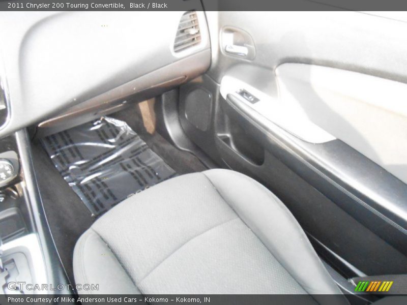 Black / Black 2011 Chrysler 200 Touring Convertible