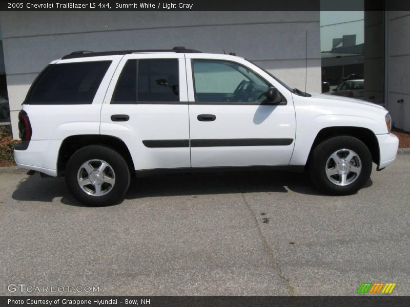 Summit White / Light Gray 2005 Chevrolet TrailBlazer LS 4x4