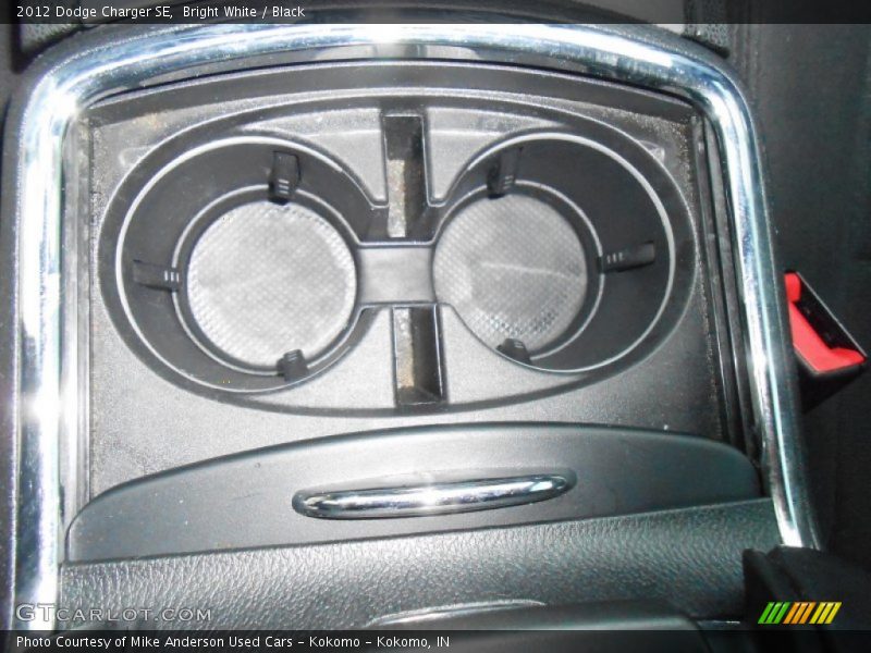 Bright White / Black 2012 Dodge Charger SE