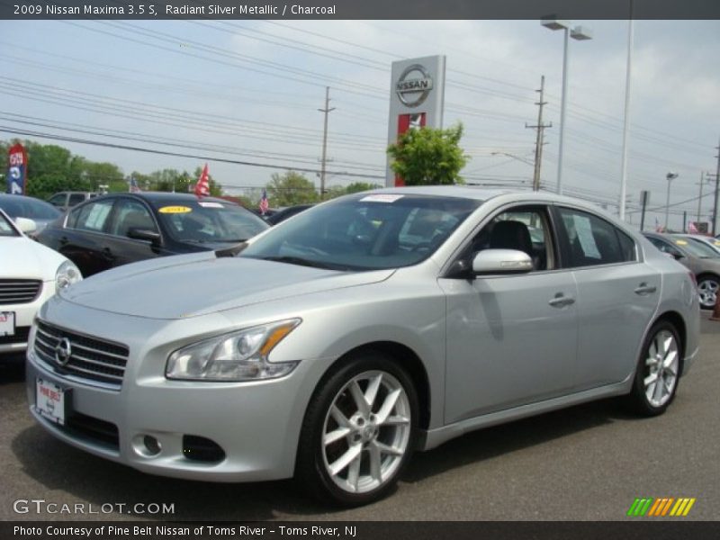 Radiant Silver Metallic / Charcoal 2009 Nissan Maxima 3.5 S