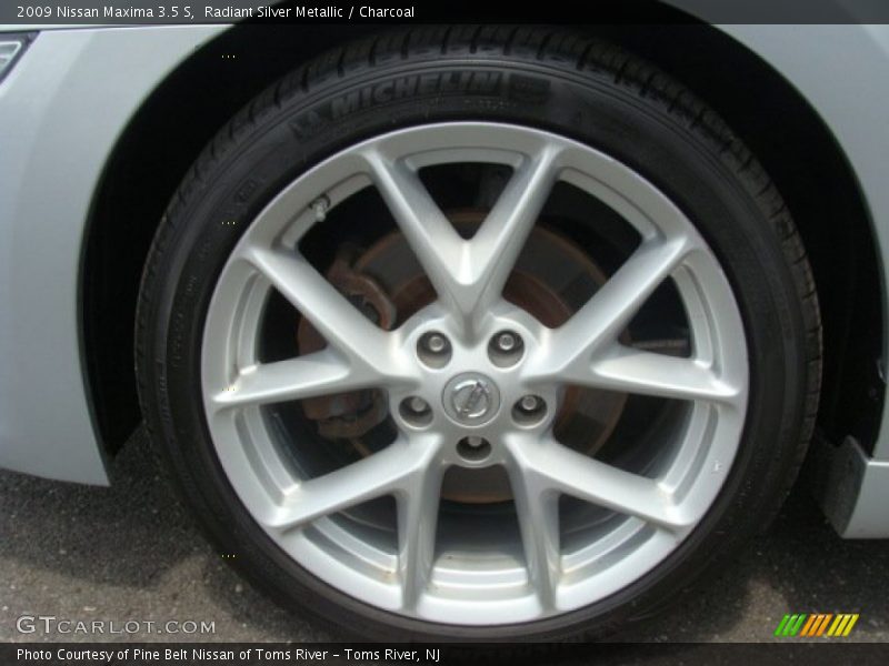 Radiant Silver Metallic / Charcoal 2009 Nissan Maxima 3.5 S