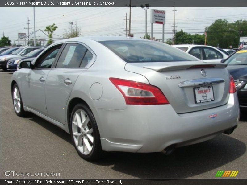 Radiant Silver Metallic / Charcoal 2009 Nissan Maxima 3.5 S