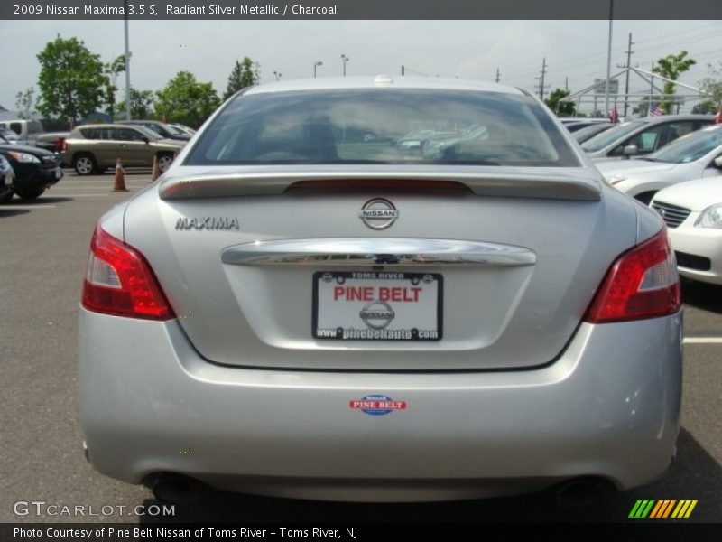 Radiant Silver Metallic / Charcoal 2009 Nissan Maxima 3.5 S