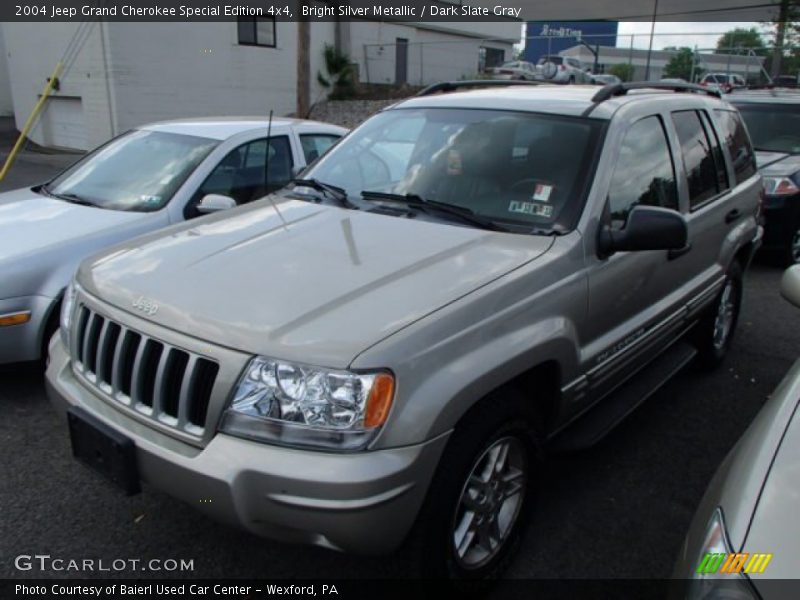 Bright Silver Metallic / Dark Slate Gray 2004 Jeep Grand Cherokee Special Edition 4x4