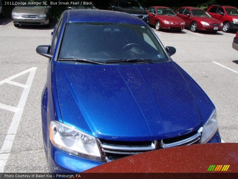 Blue Streak Pearl / Black 2012 Dodge Avenger SE