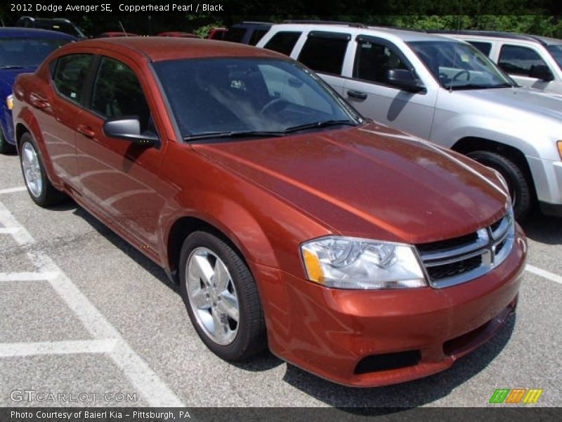 Front 3/4 View of 2012 Avenger SE