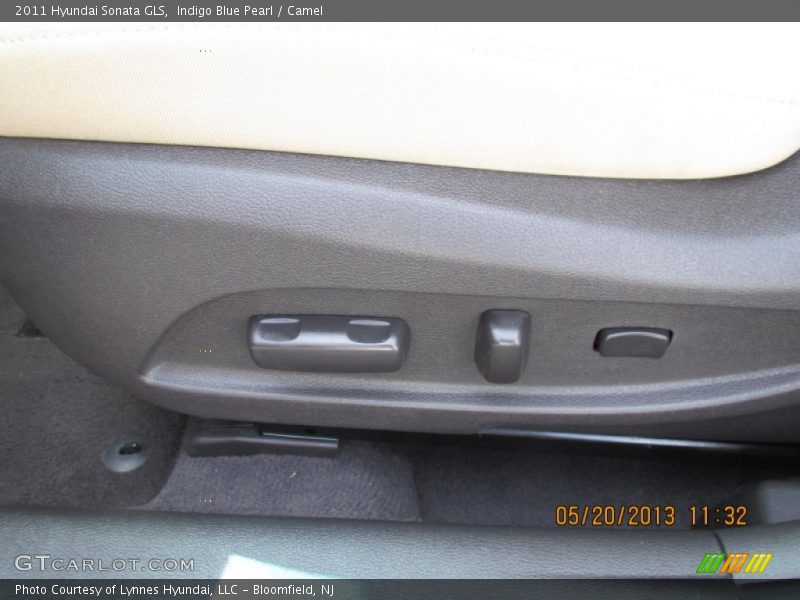 Indigo Blue Pearl / Camel 2011 Hyundai Sonata GLS