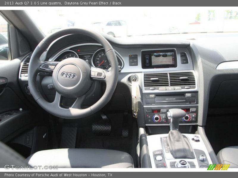 Dashboard of 2013 Q7 3.0 S Line quattro