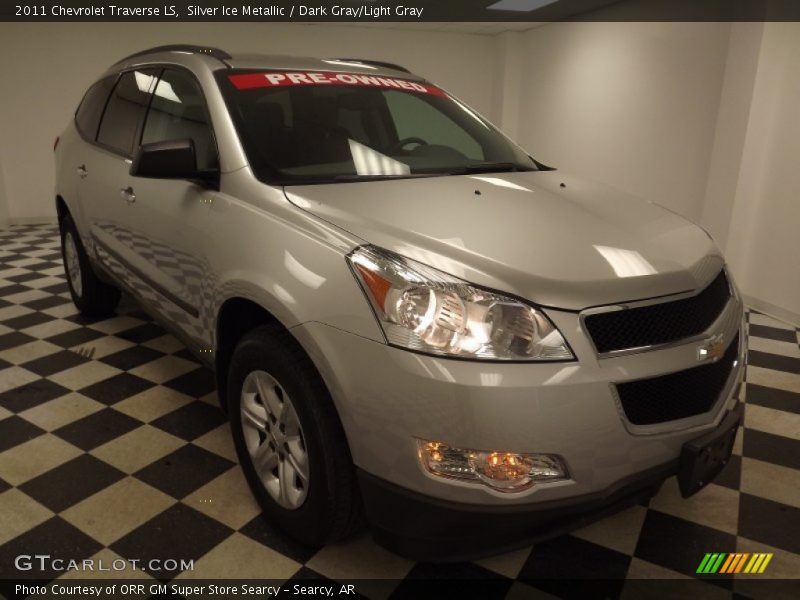 Silver Ice Metallic / Dark Gray/Light Gray 2011 Chevrolet Traverse LS