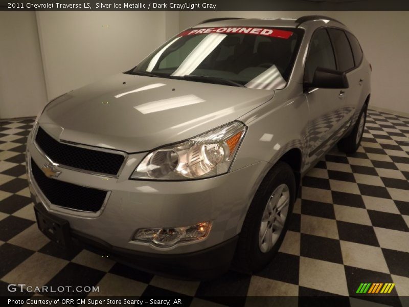 Silver Ice Metallic / Dark Gray/Light Gray 2011 Chevrolet Traverse LS