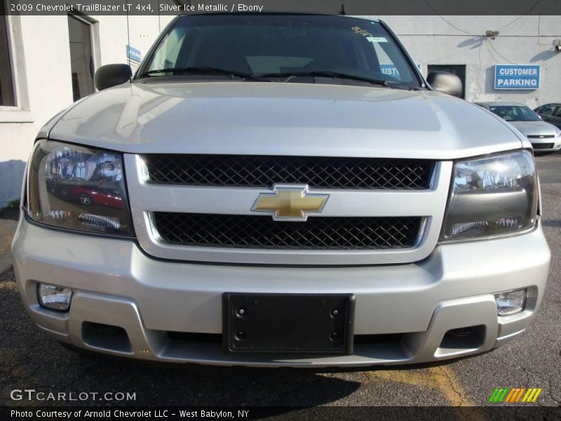 Silver Ice Metallic / Ebony 2009 Chevrolet TrailBlazer LT 4x4