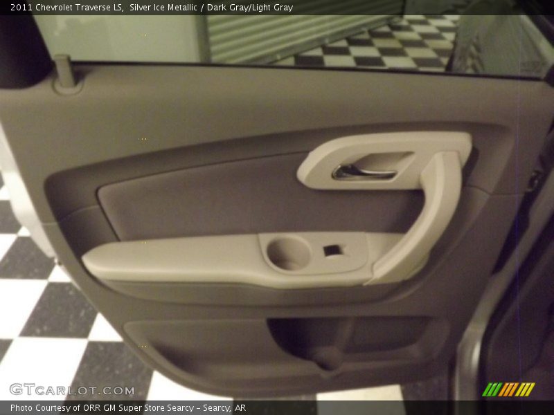 Silver Ice Metallic / Dark Gray/Light Gray 2011 Chevrolet Traverse LS