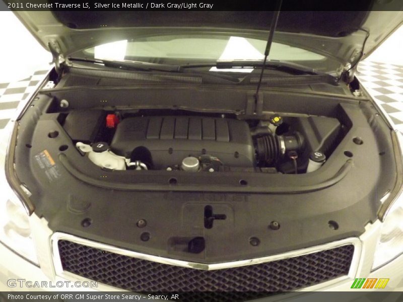 Silver Ice Metallic / Dark Gray/Light Gray 2011 Chevrolet Traverse LS