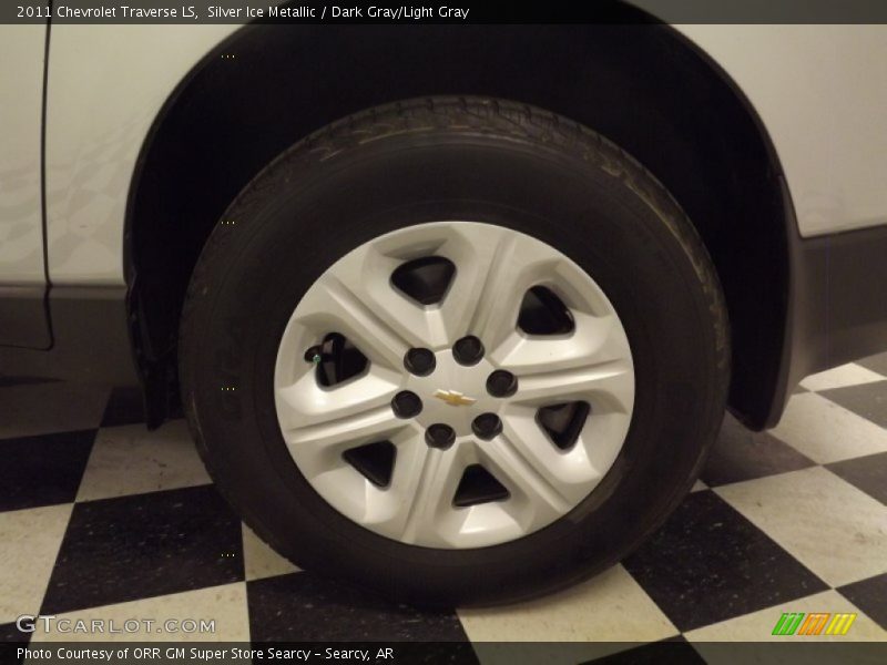 Silver Ice Metallic / Dark Gray/Light Gray 2011 Chevrolet Traverse LS