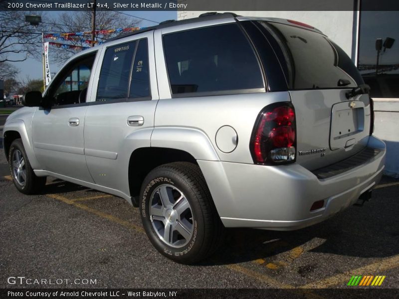 Silver Ice Metallic / Ebony 2009 Chevrolet TrailBlazer LT 4x4