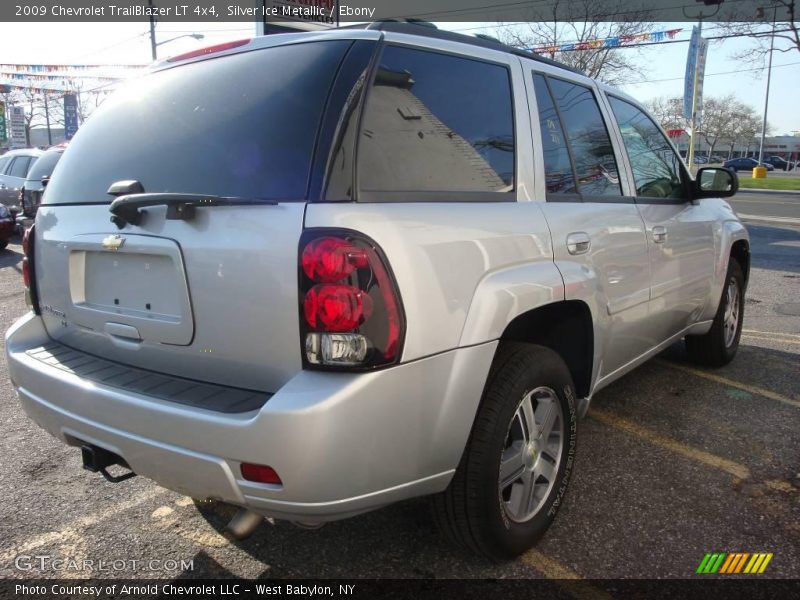 Silver Ice Metallic / Ebony 2009 Chevrolet TrailBlazer LT 4x4