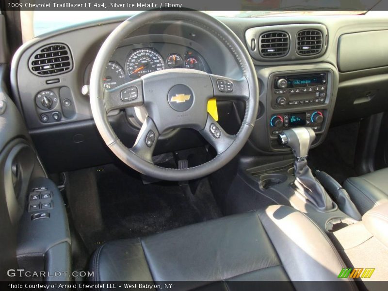 Silver Ice Metallic / Ebony 2009 Chevrolet TrailBlazer LT 4x4