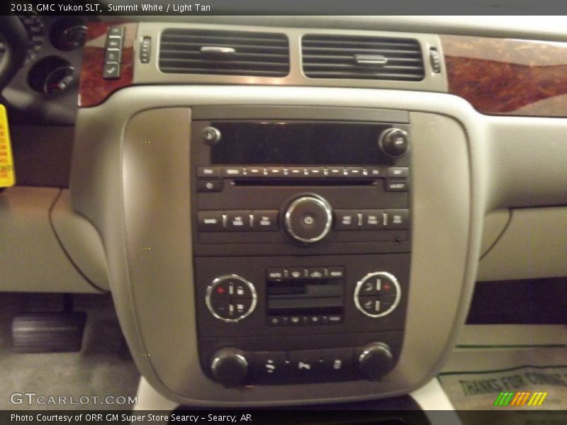 Summit White / Light Tan 2013 GMC Yukon SLT