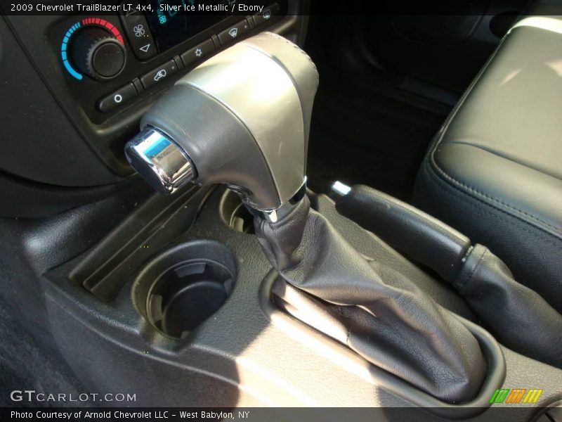 Silver Ice Metallic / Ebony 2009 Chevrolet TrailBlazer LT 4x4